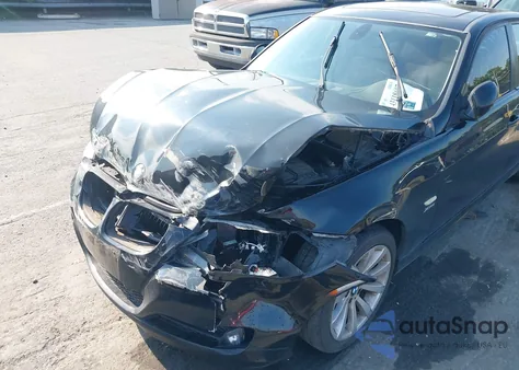 2011 BMW 328I xDrive z USA, uszkodzony, nr VIN WBAPK5G59BNN24354